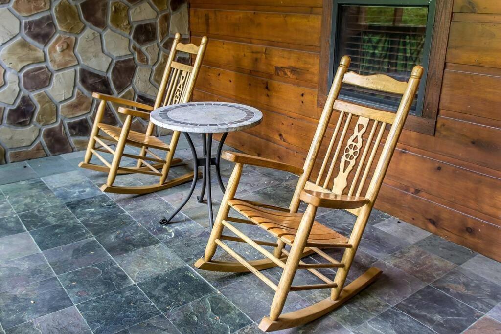 Hébergement de vacances Holly Tree Hideaway - Semi Secluded Mtn Setting Sevierville