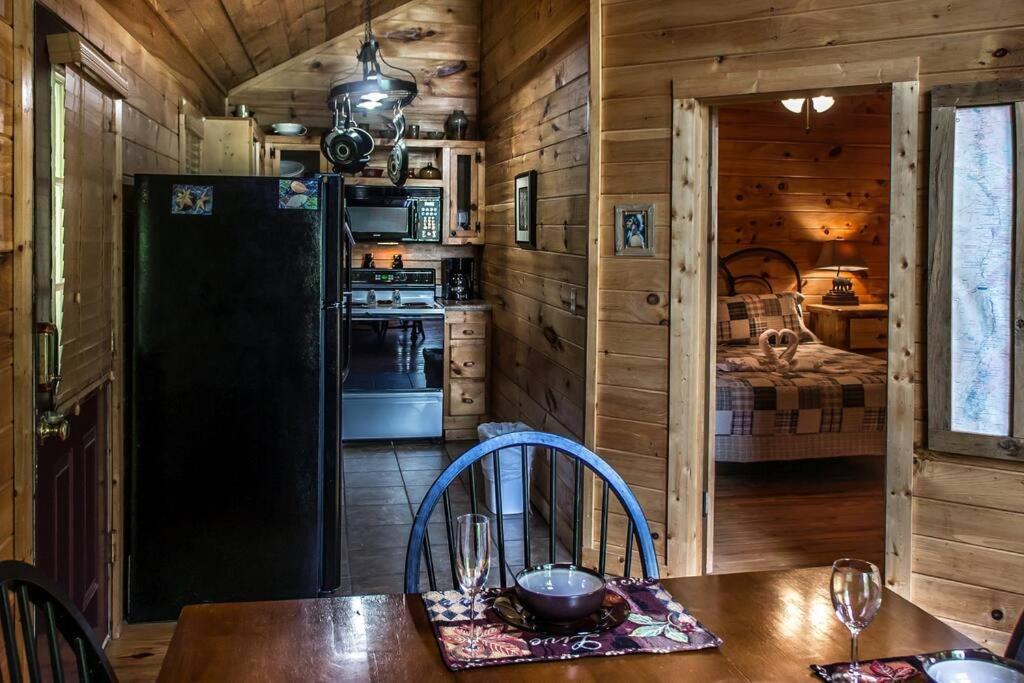 Hébergement de vacances Holly Tree Hideaway - Semi Secluded Mtn Setting Sevierville